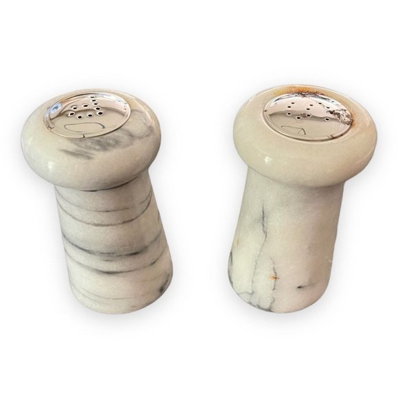 GAILSTYN SUTTON QUARRY GENUINE MARBLE SALT & PEPPER SHAKER GRAY ROUND SET - Picture 1 of 4